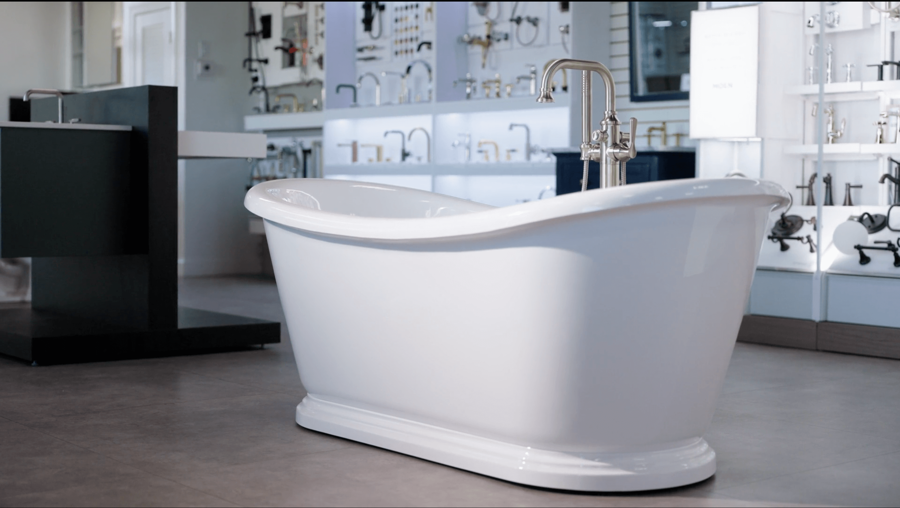 Bathtub in Longley showroom